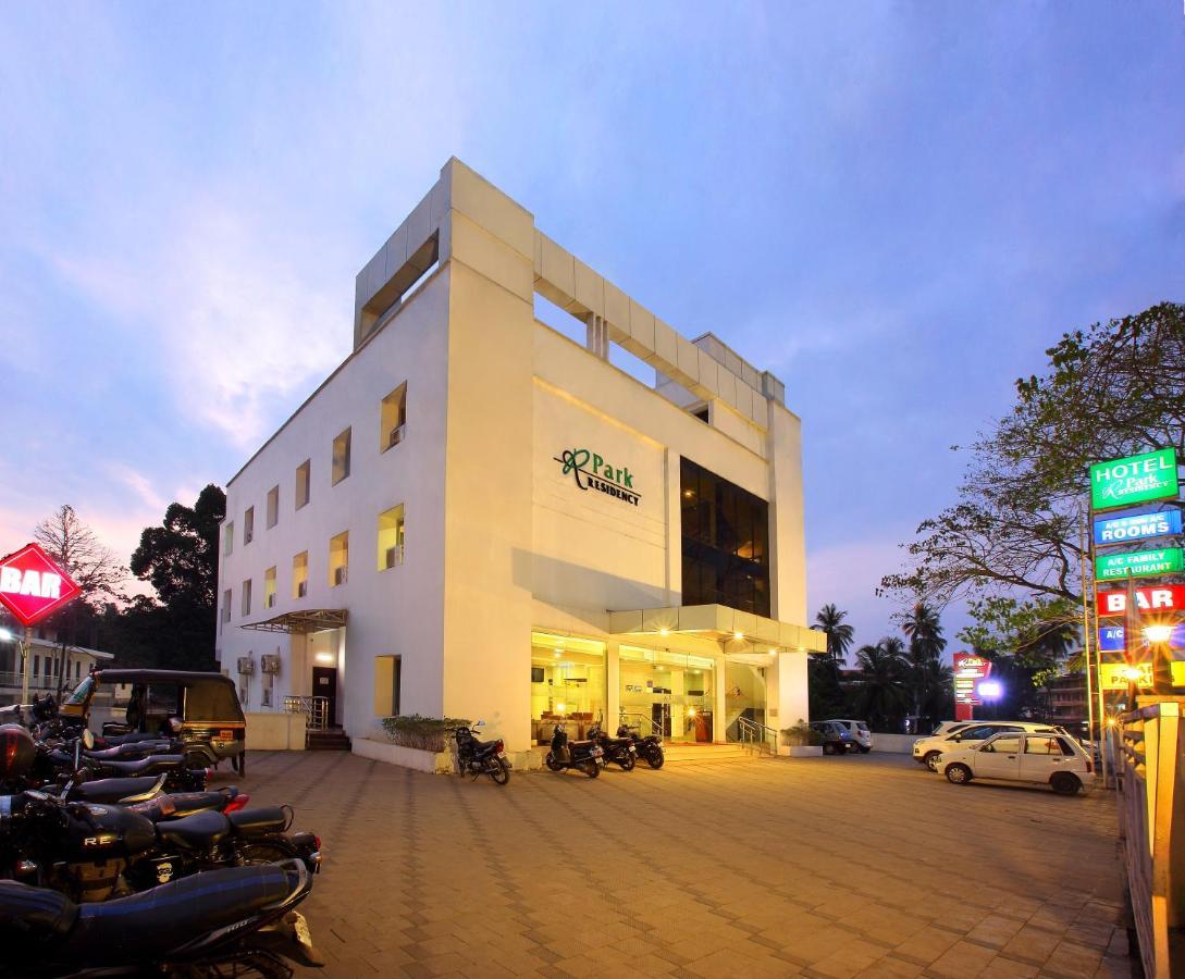 Hotel Park Residency Kuttiyadi Kuttyadi Ngoại thất bức ảnh