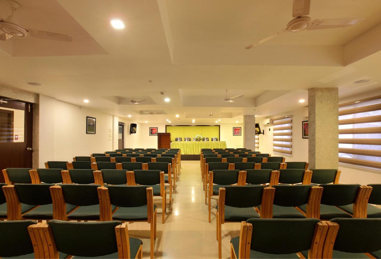 Hotel Park Residency Kuttiyadi Kuttyadi Ngoại thất bức ảnh